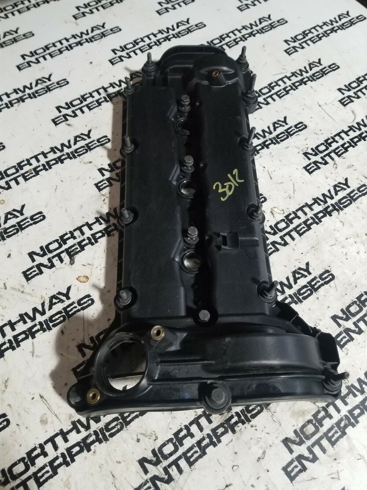 20132531 68260130AA LEFT HAND VALVE COVER 3.0L ECODIESEL 68286498AA