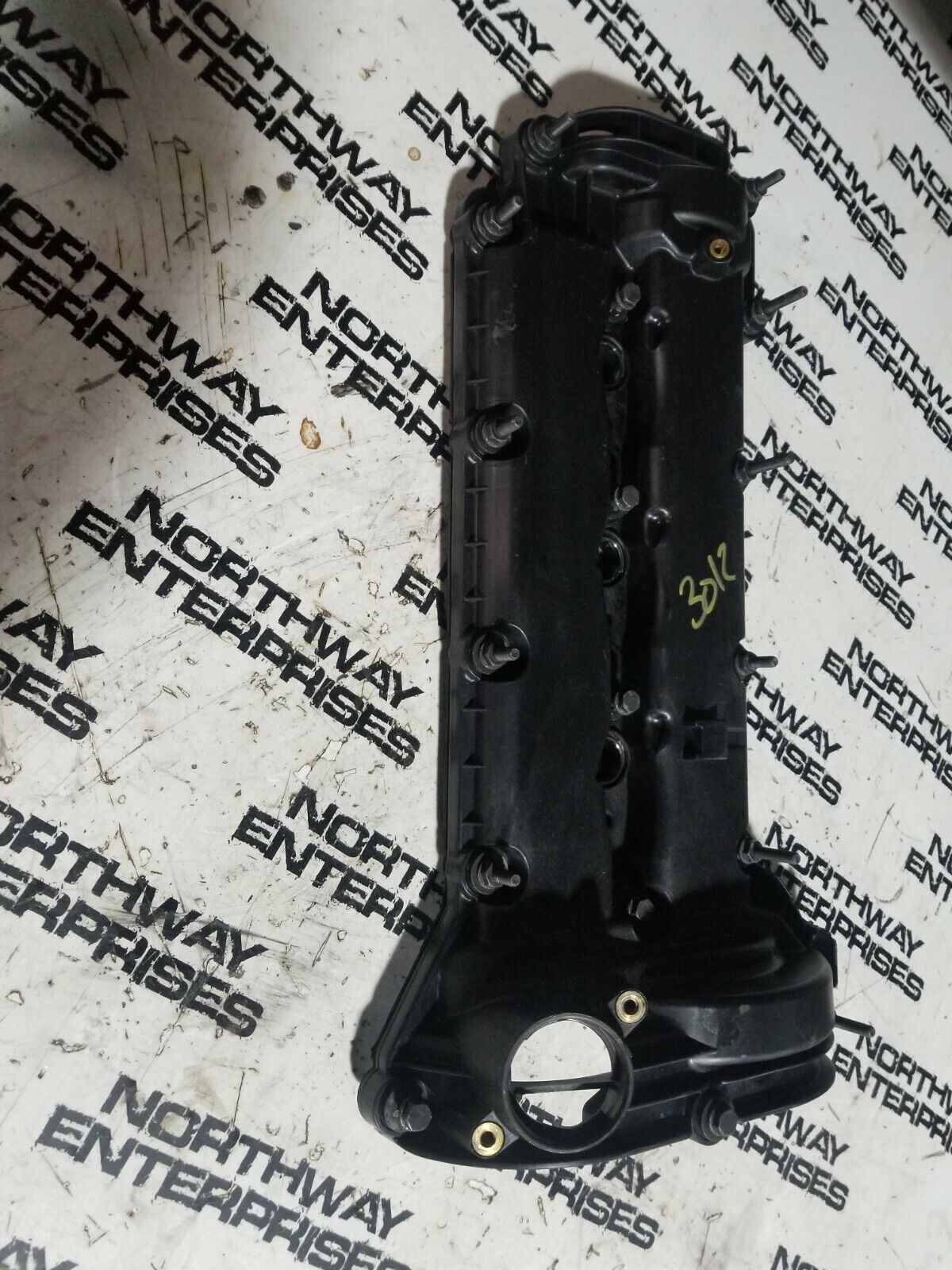 20132531 68260130AA LEFT HAND VALVE COVER 3.0L ECODIESEL 68286498AA