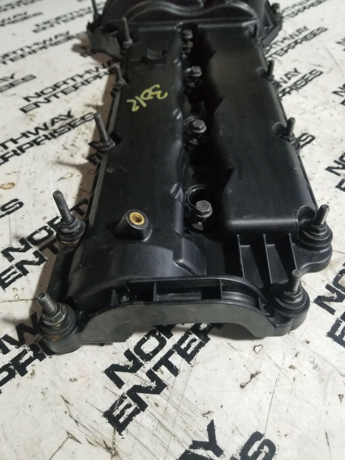 20132531 68260130AA LEFT HAND VALVE COVER 3.0L ECODIESEL 68286498AA