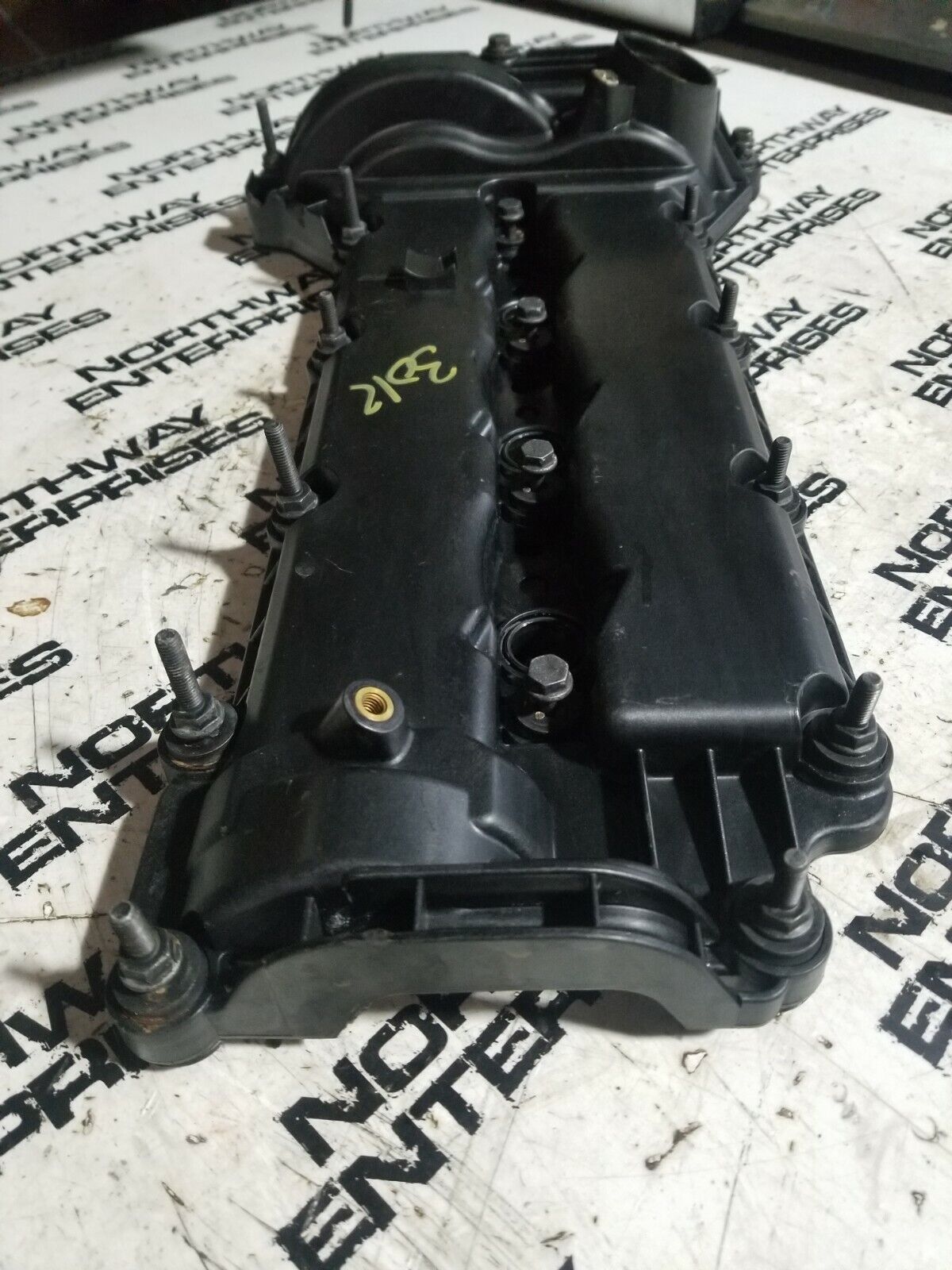 20132531 68260130AA LEFT HAND VALVE COVER 3.0L ECODIESEL 68286498AA
