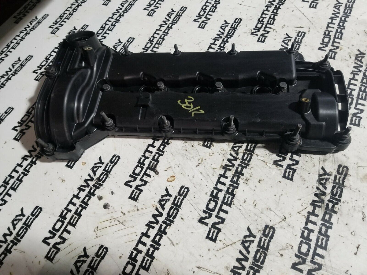 20132531 68260130AA LEFT HAND VALVE COVER 3.0L ECODIESEL 68286498AA