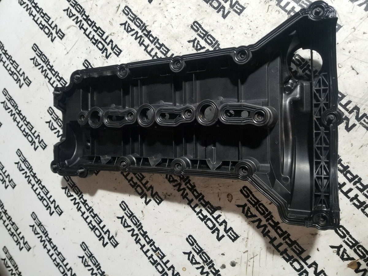 20132531 68260130AA LEFT HAND VALVE COVER 3.0L ECODIESEL 68286498AA