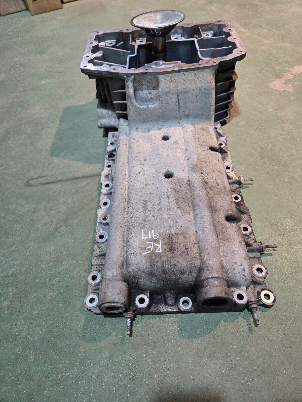 6.7L Powerstroke Upper Oil Pan bc3q-6675-eg bc3q-6676-fa