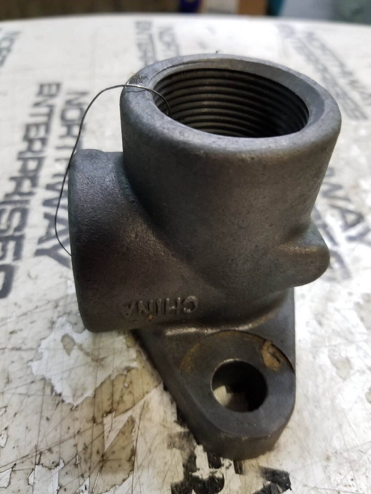 CATERPILLAR 6I-0724: 1 - 1/2" x 1 - 11" Drain Plug Elbow Adapter 6I0724