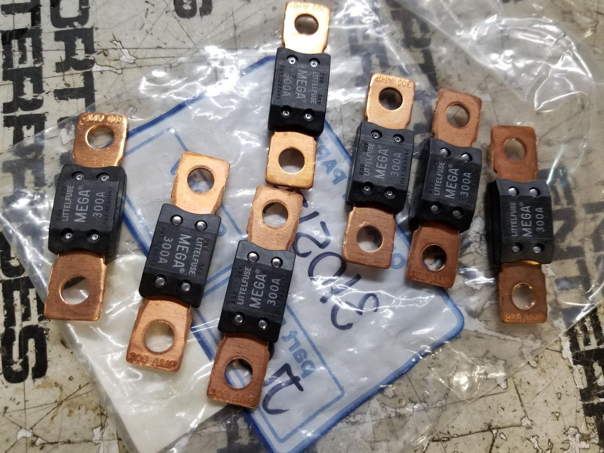 LOT OF 7PC - JLG Part # 310517 - SJ- FUSE, 300 AMP, EA