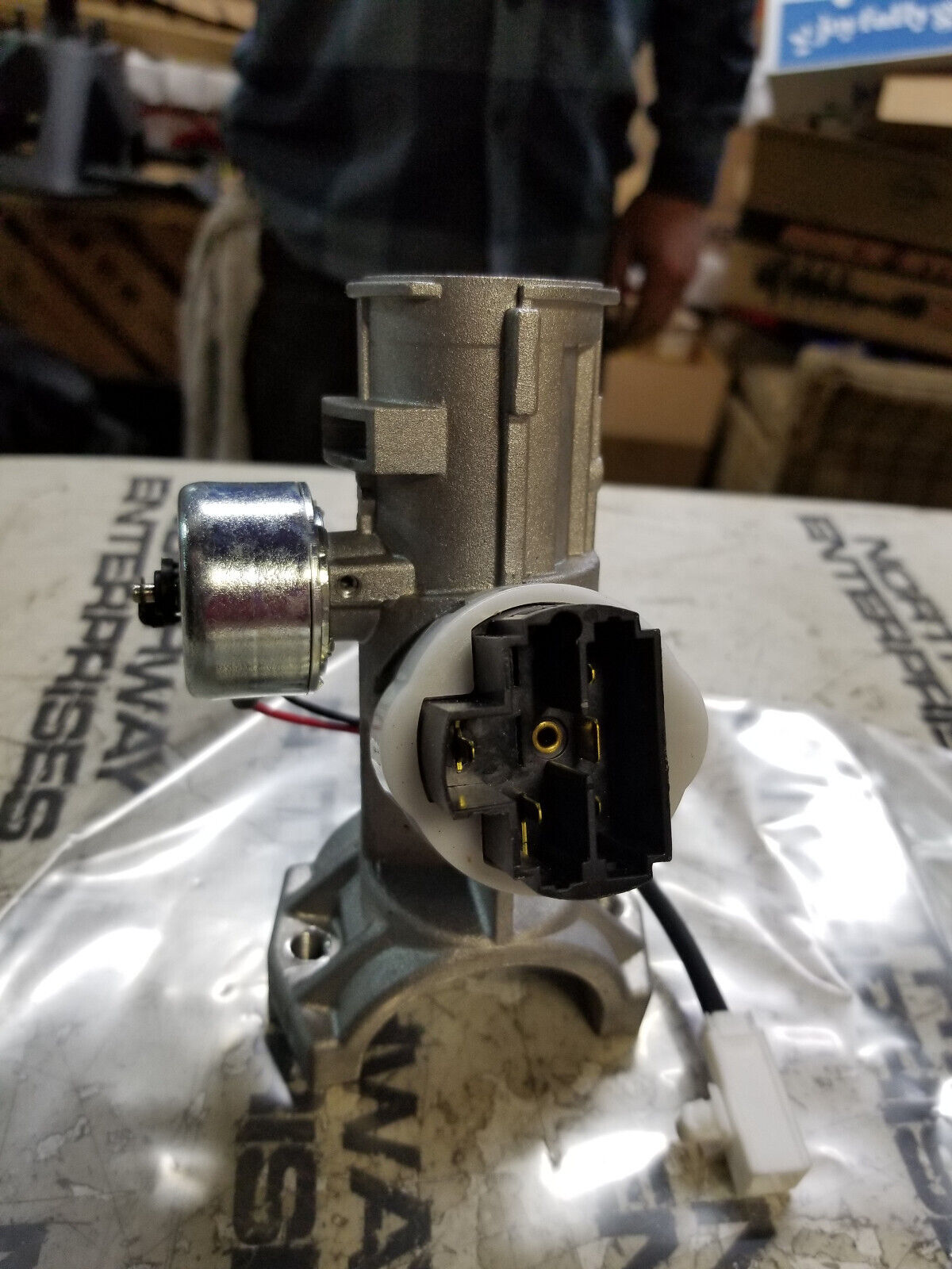 P68257356AE 68257356AE MOPAR IGNITION SWITCH