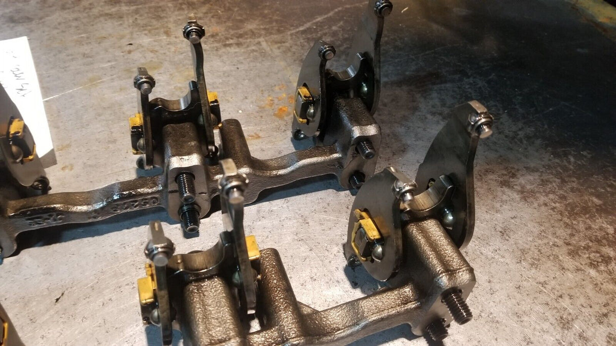 1880400C1 2007-2010 Ford F-250 350 450 6.4L Diesel Valve Rocker Arm Set