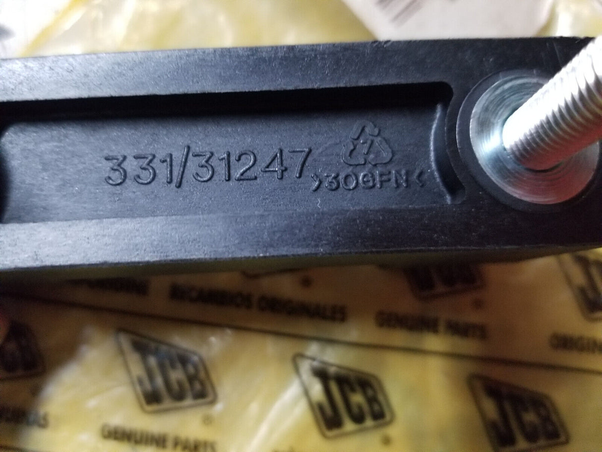 JCB HINGE BLOCK ASSEMBLY 331/31247