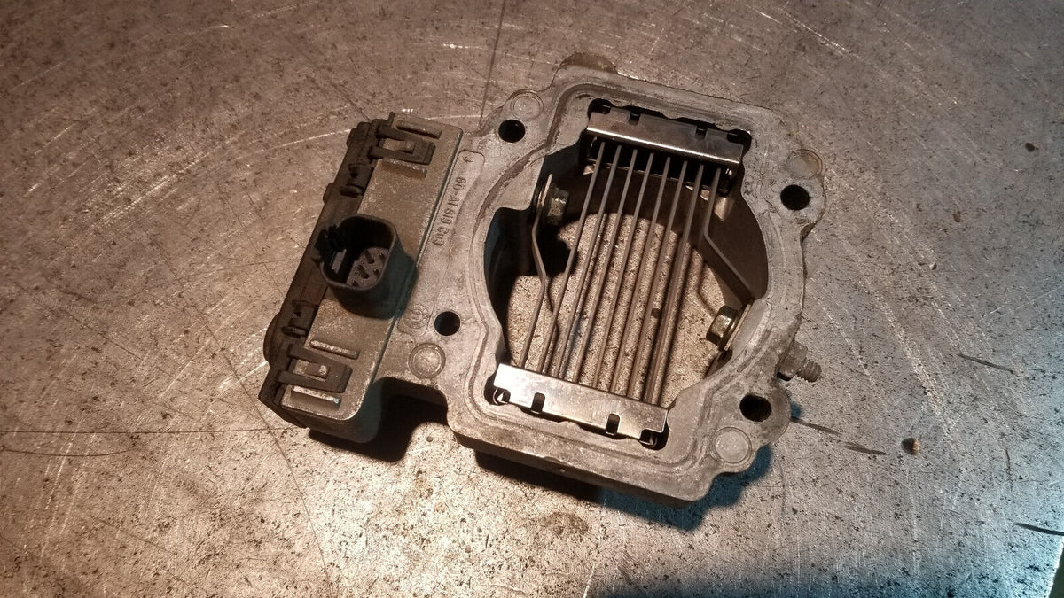 12601677 GM 11-16 2500 3500 HD 6.6L Diesel Turbo Pre Heater INTAKE HEATER