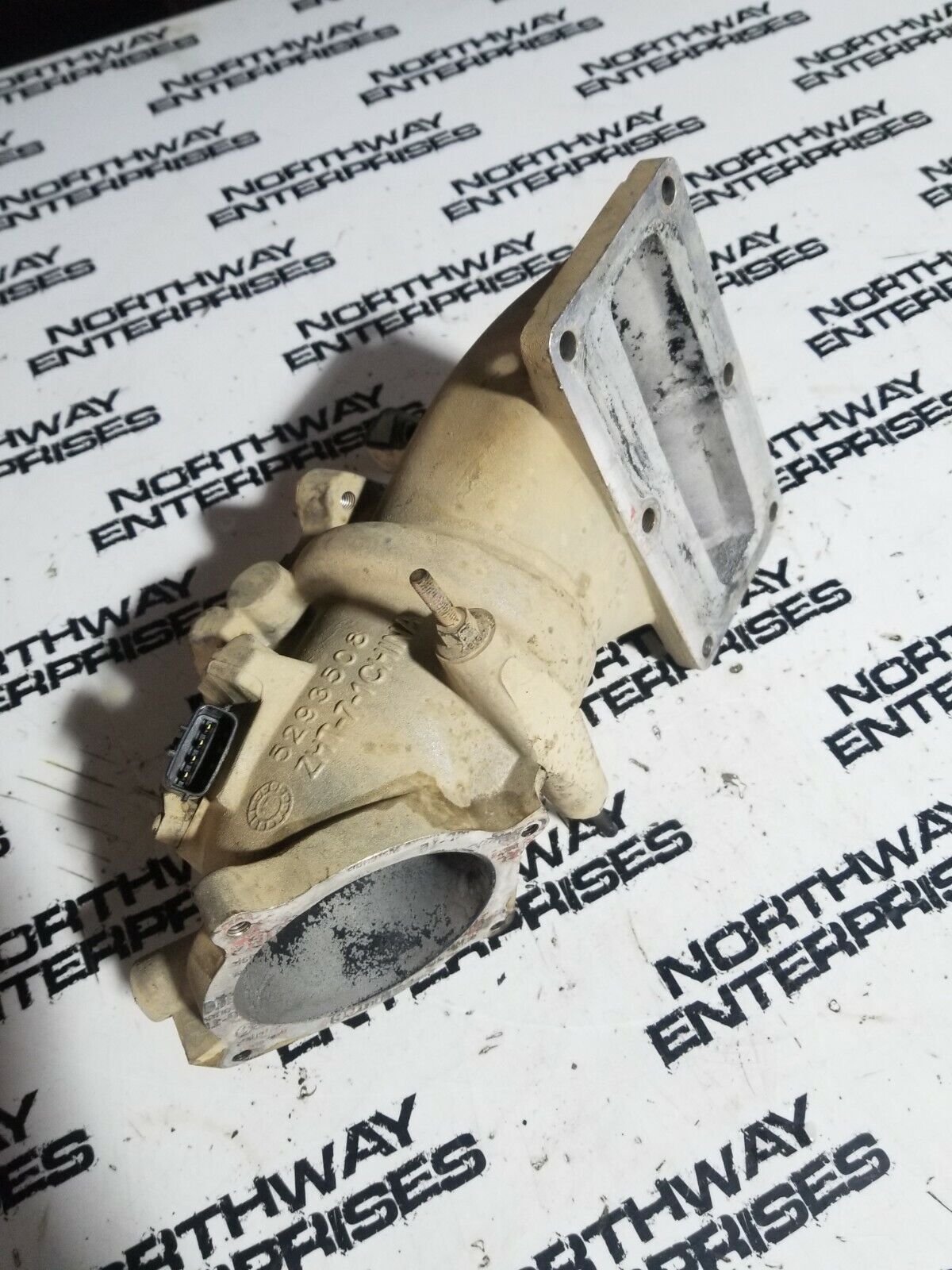 2013-2016 Dodge Cummins 6.7L 13-16 Air Horn 5293508 re5511