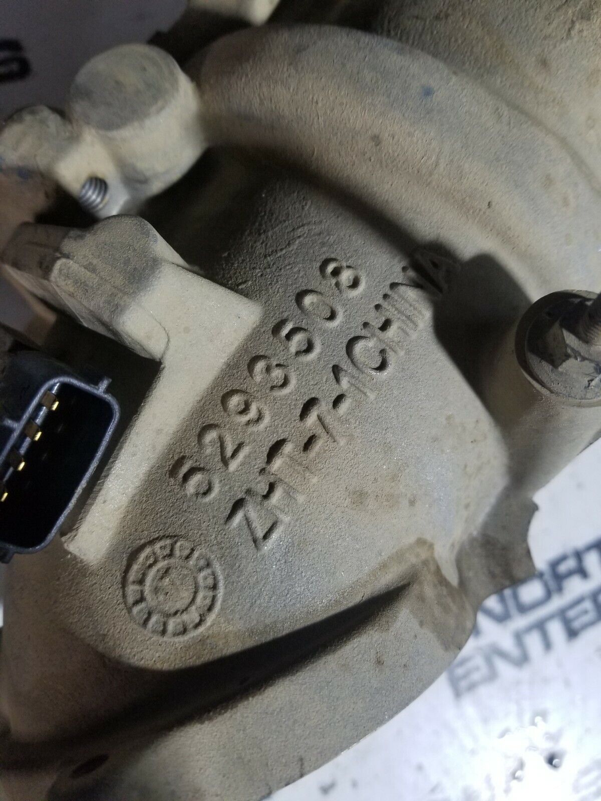 2013-2016 Dodge Cummins 6.7L 13-16 Air Horn 5293508 re5511