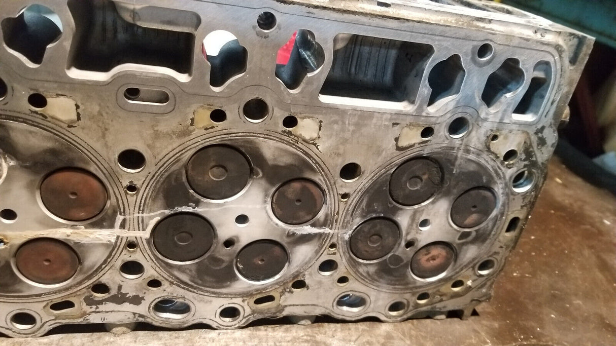 2007-2010 Chevy GMC 6.6 LBZ LMM DURAMAX CYLINDER HEAD RH PASSENGER REF25