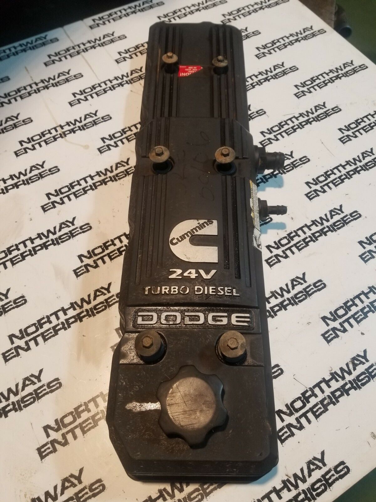 Dodge Ram 5.9L Cummins USED VALVE COVER ASSEMBLY 2005-07 4931453 4931454 RE321