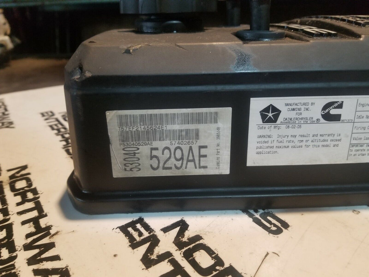 Dodge Ram 5.9L Cummins USED VALVE COVER ASSEMBLY 2005-07 4931453 4931454 RE321