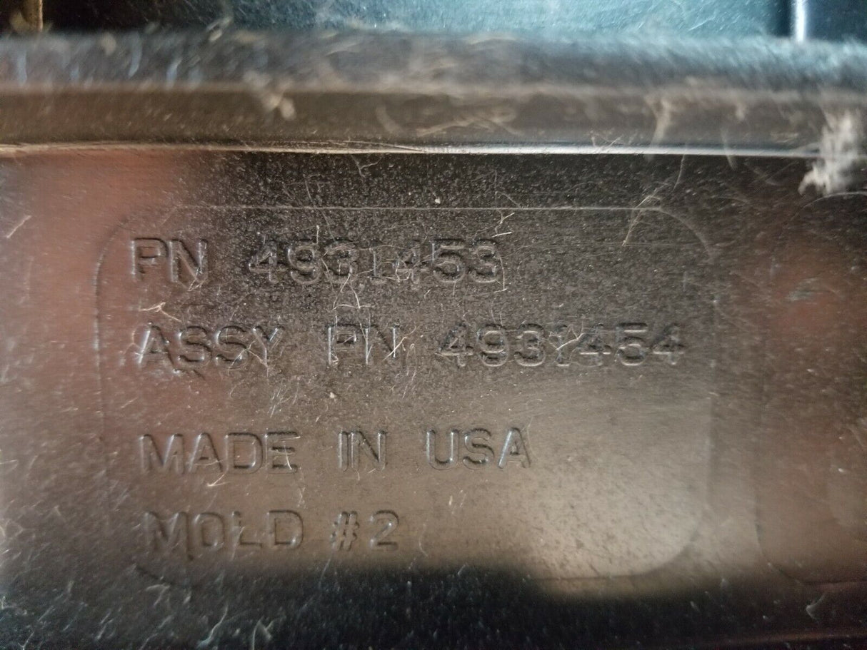 Dodge Ram 5.9L Cummins USED VALVE COVER ASSEMBLY 2005-07 4931453 4931454 RE321