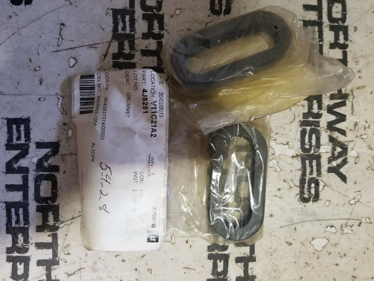 4J-8251 CATERPILLAR GROMMET LOT OF 2