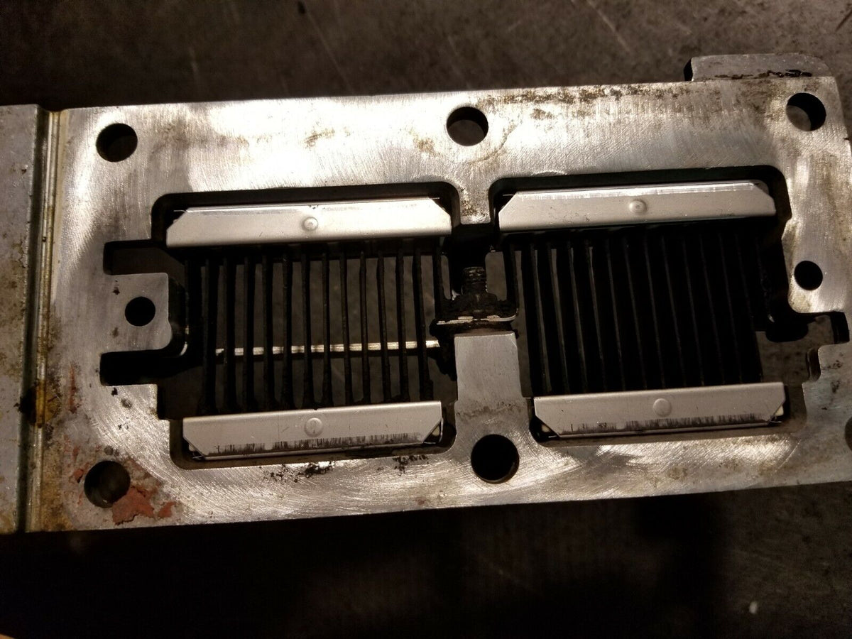 5260965 CUMMINS 6.7 6.7L INTAKE MANIFOLD GRID HEATER 9813581