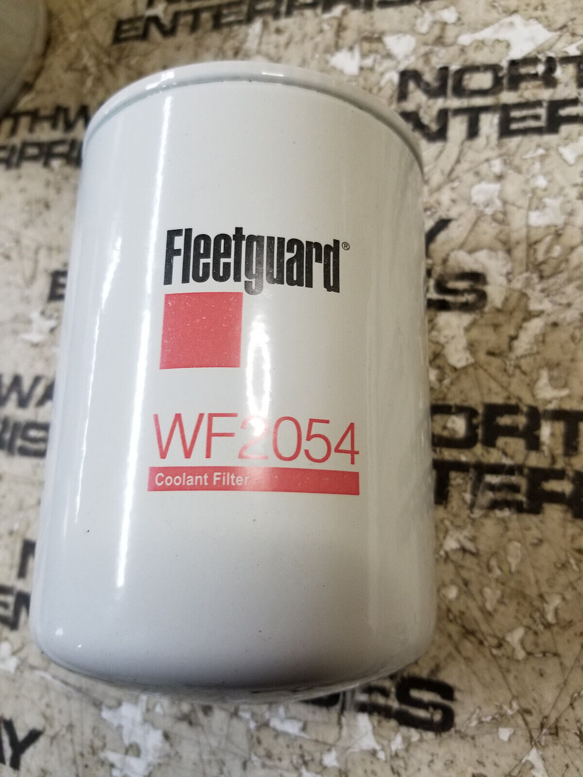 WF2054 FLEETGUARD COOLANT FILTER