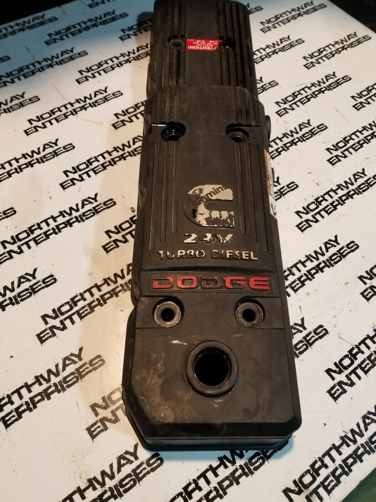 Dodge Ram 5.9L Cummins USED VALVE COVER ASSEMBLY 2005-07 4931453 4931454 RE339