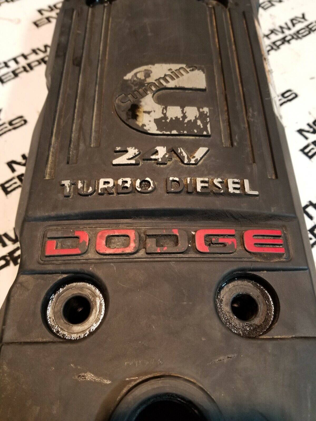 Dodge Ram 5.9L Cummins USED VALVE COVER ASSEMBLY 2005-07 4931453 4931454 RE339