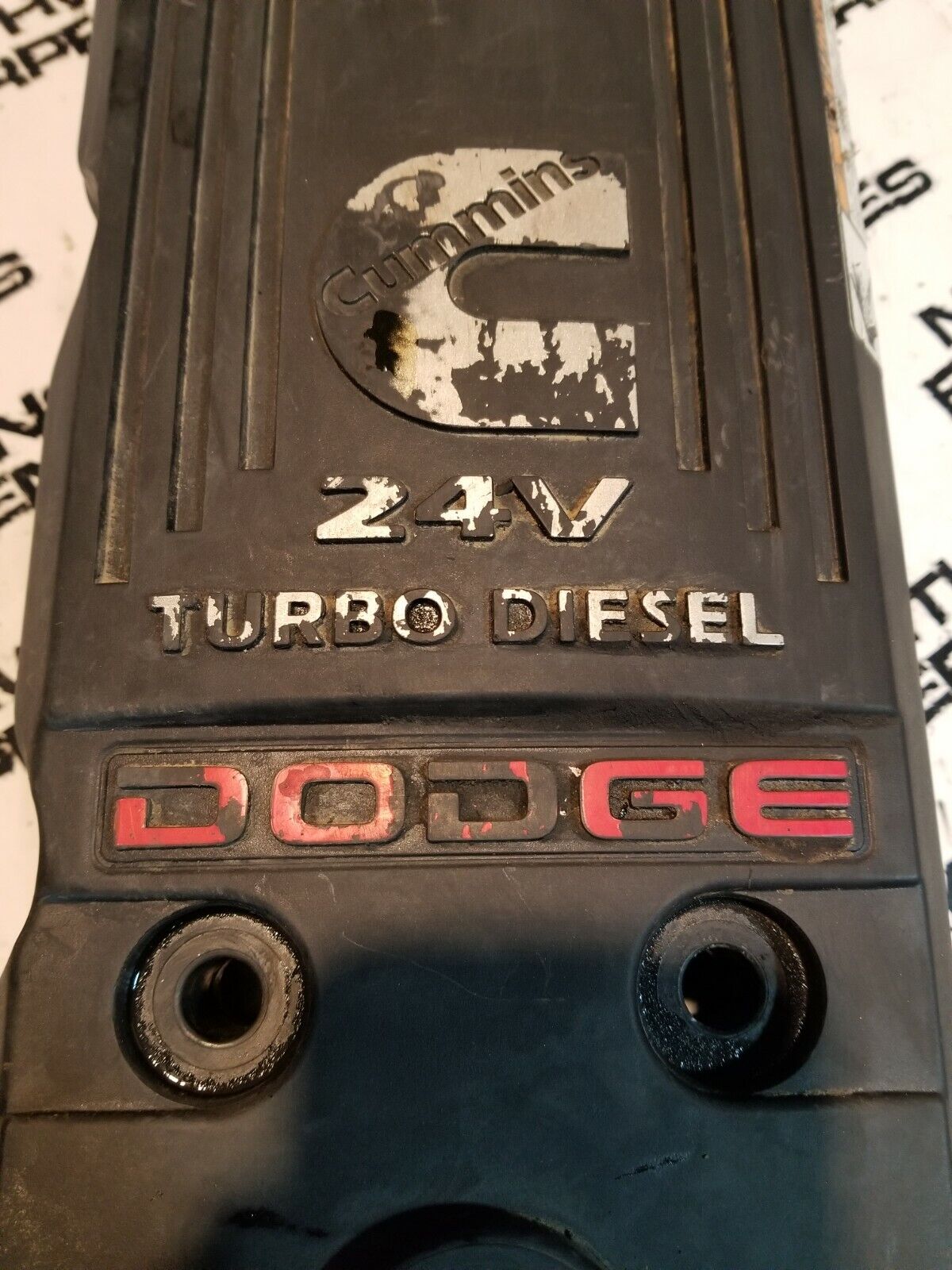 Dodge Ram 5.9L Cummins USED VALVE COVER ASSEMBLY 2005-07 4931453 4931454 RE339