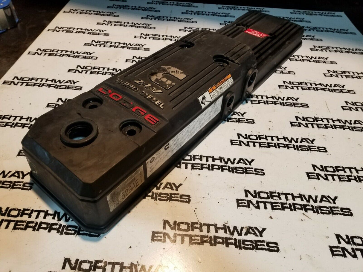 Dodge Ram 5.9L Cummins USED VALVE COVER ASSEMBLY 2005-07 4931453 4931454 RE339