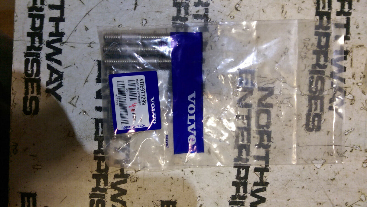 Volvo VOE977299 TURBO STUDS SET OF 3 STUDS