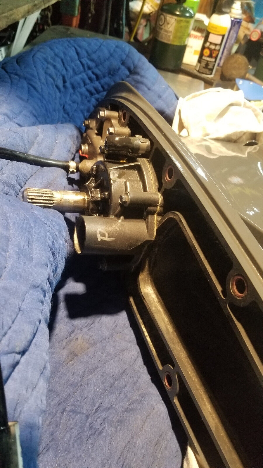 EVINRUDE GEARCASE ASSEMBLY COUNTER ROTATING 5010919 5011658 IDOCK ONLY