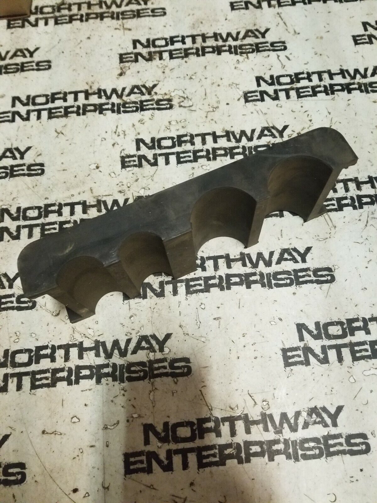Caterpillar 9W-0512, CAT Harnessing Flat Split Rubber Grommet For Lift Cylinders