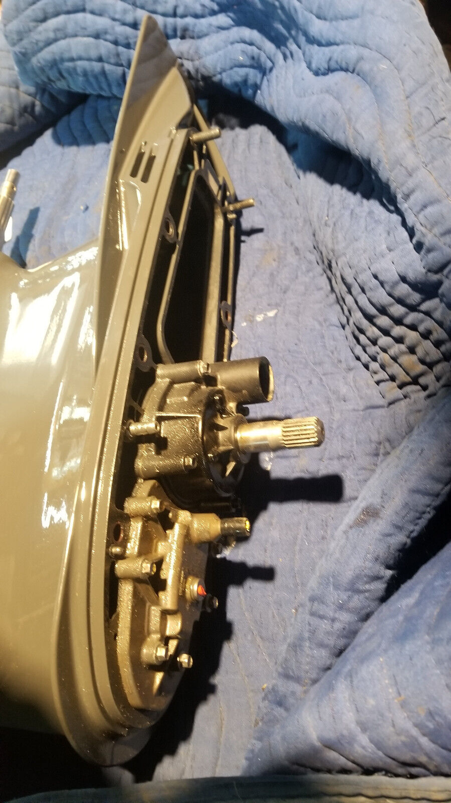 EVINRUDE GEARCASE 300HP G2 H300AZUAHC 5010925 5011654 IDOCK ONLY