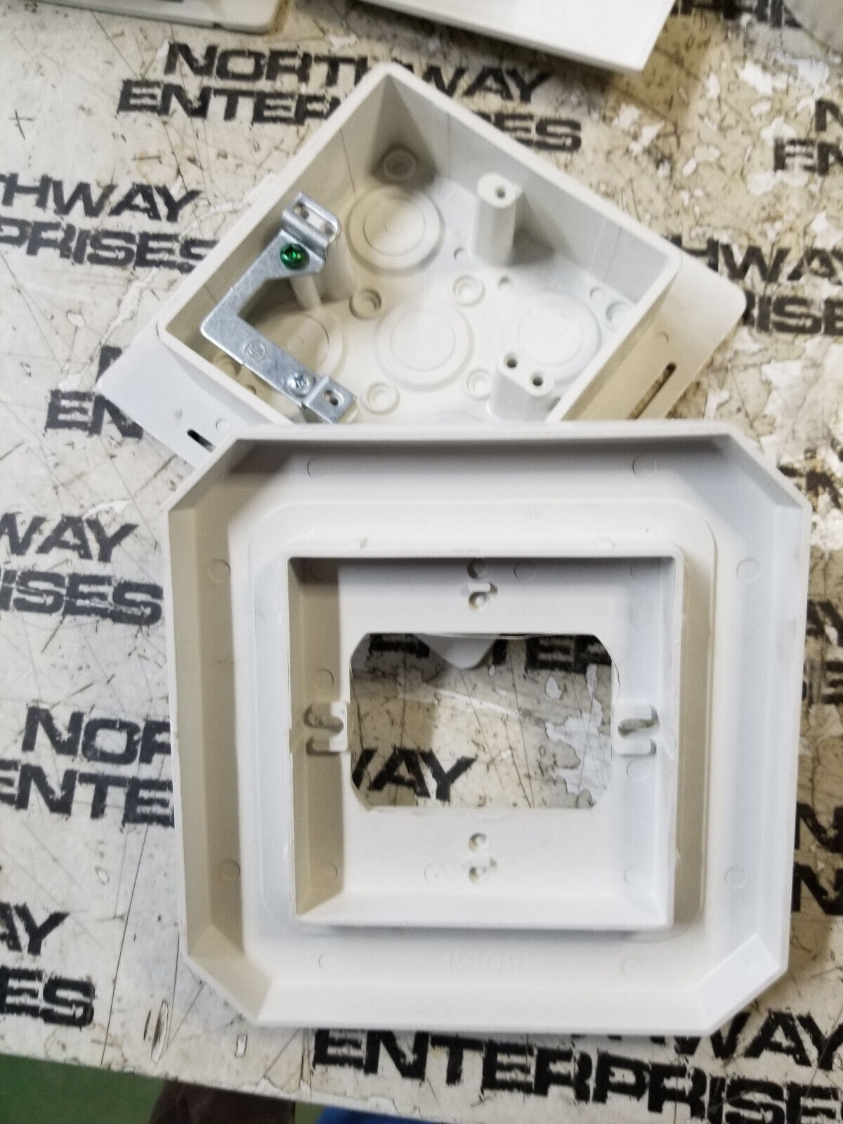 LOT OF 3 SETS - ARLINGTON 8091F Siding Mount Box-Cover Kit