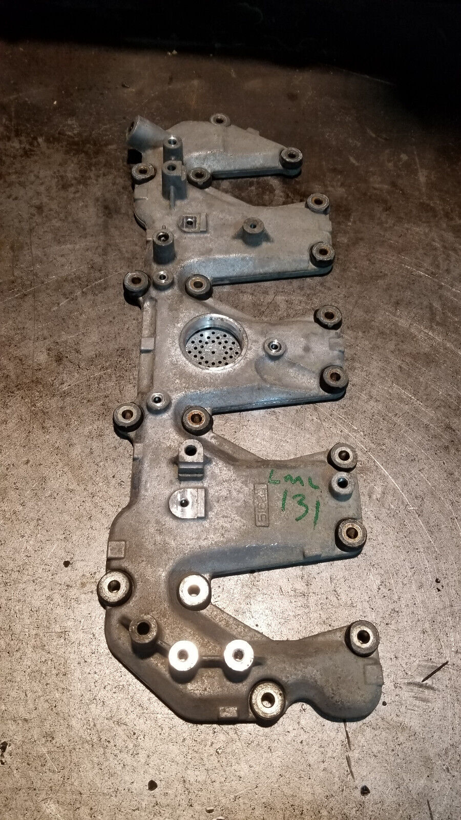 011 012 2011-2015 DURAMAX 6.6 6.6L DIESEL LML VALVE COVER 12642769