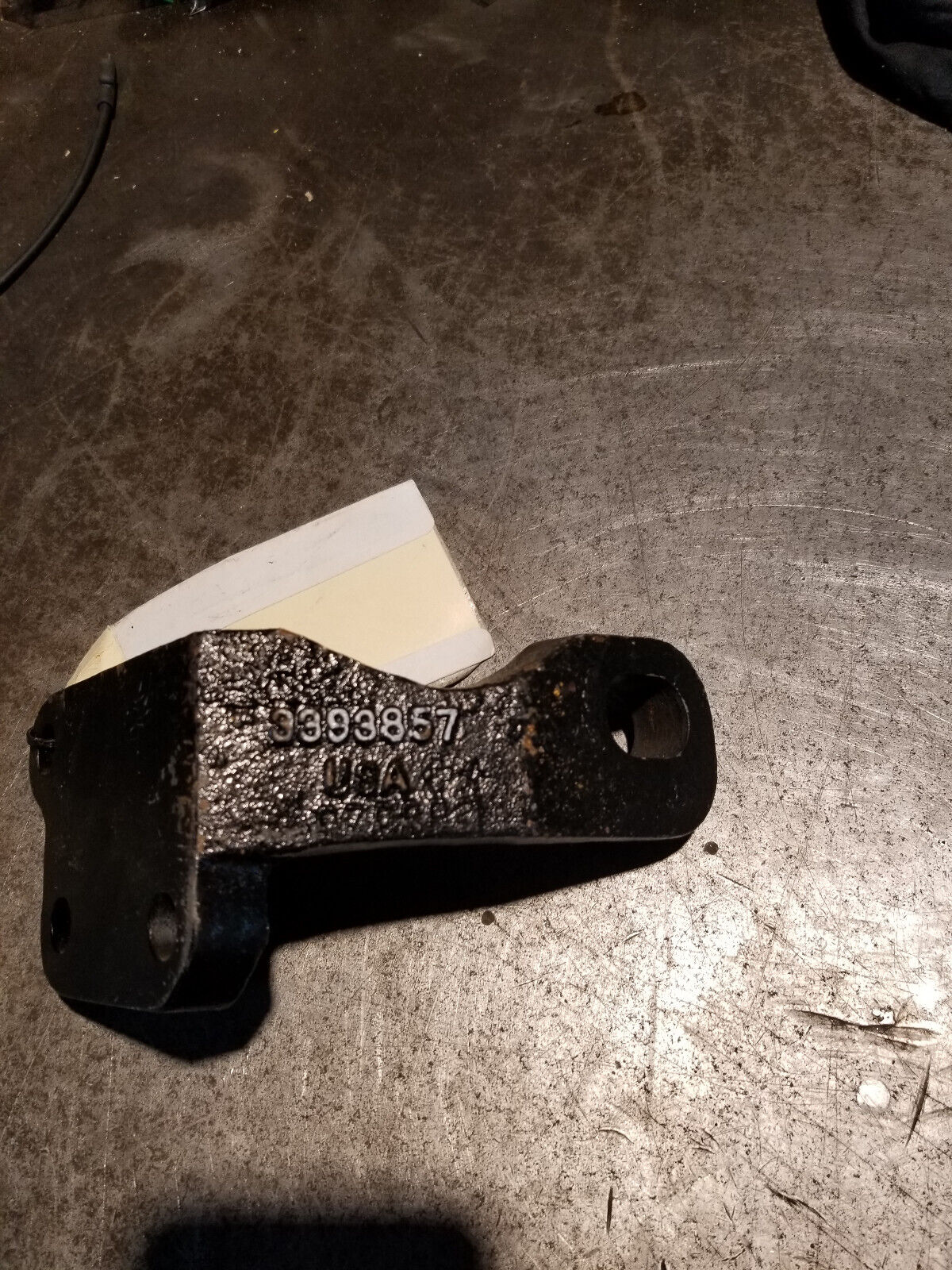 3977494 CUMMINS BRACKET