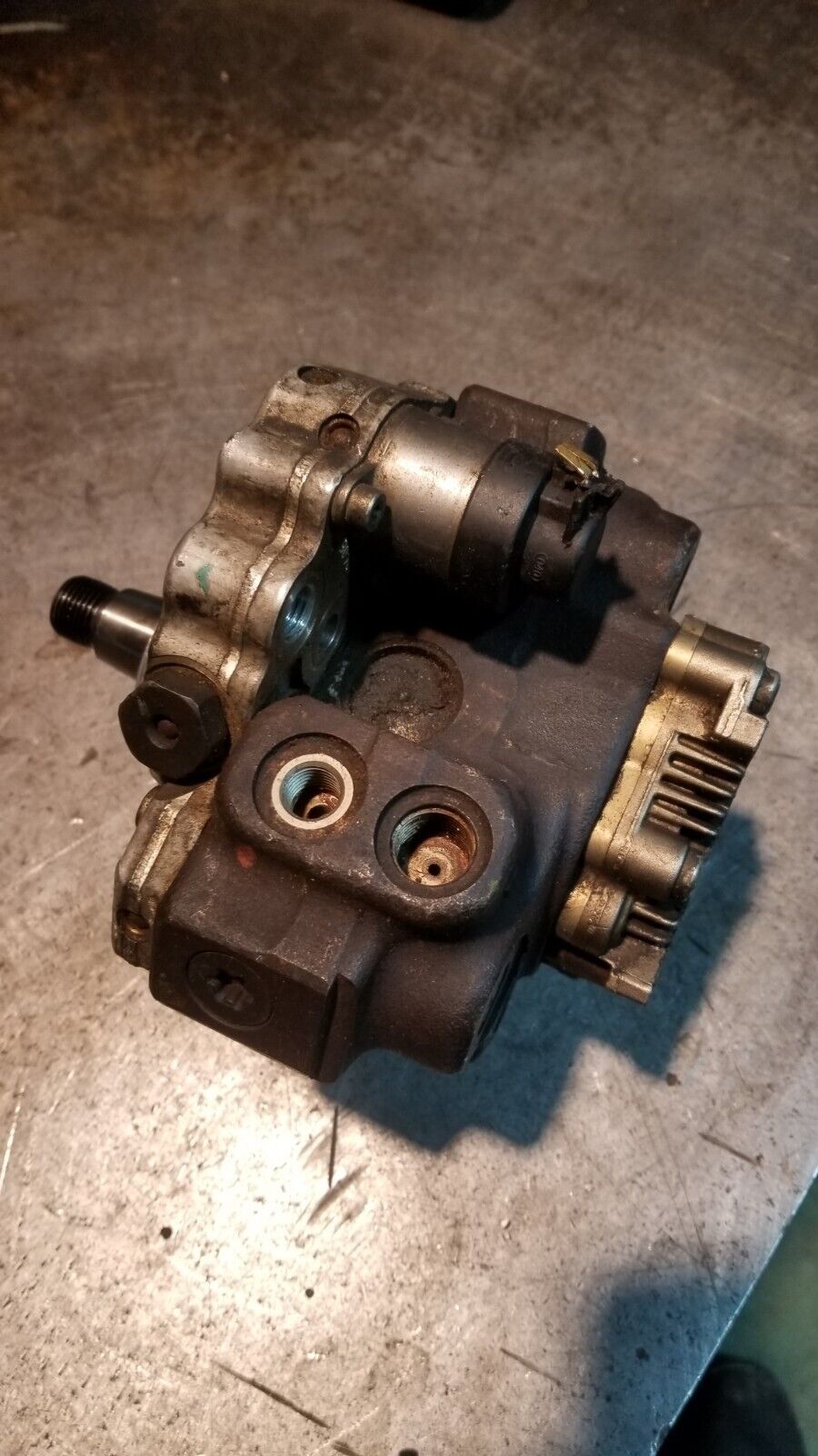 CORE 0445020037 Bosch CP3 Pump 07-10 GM Duramax CORE / FOR PARTS