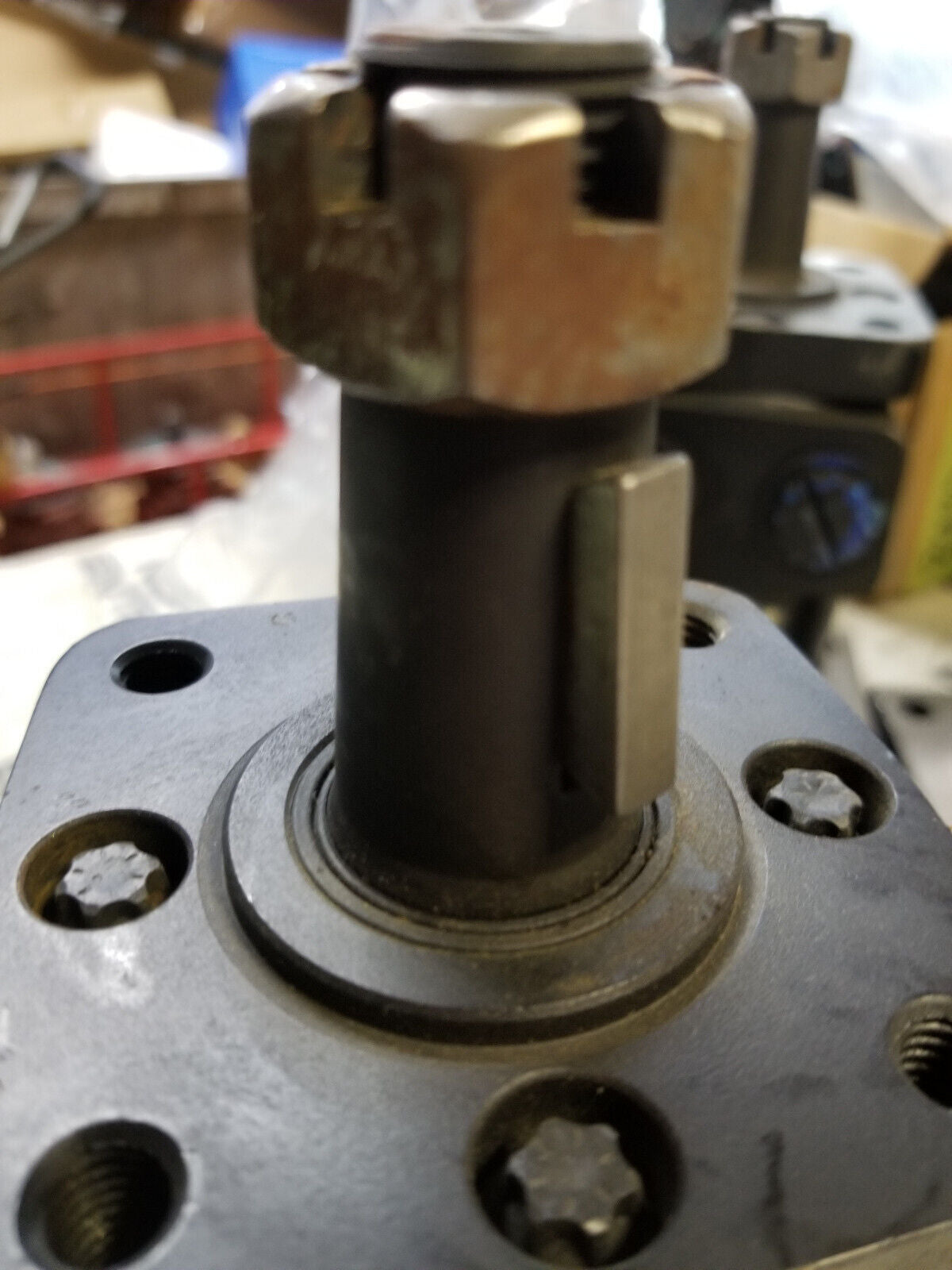 101-2505-009 CHAR-LYNN EATON HYDRAULIC MOTOR Cast Iron 4 Bolt Spool Geroler