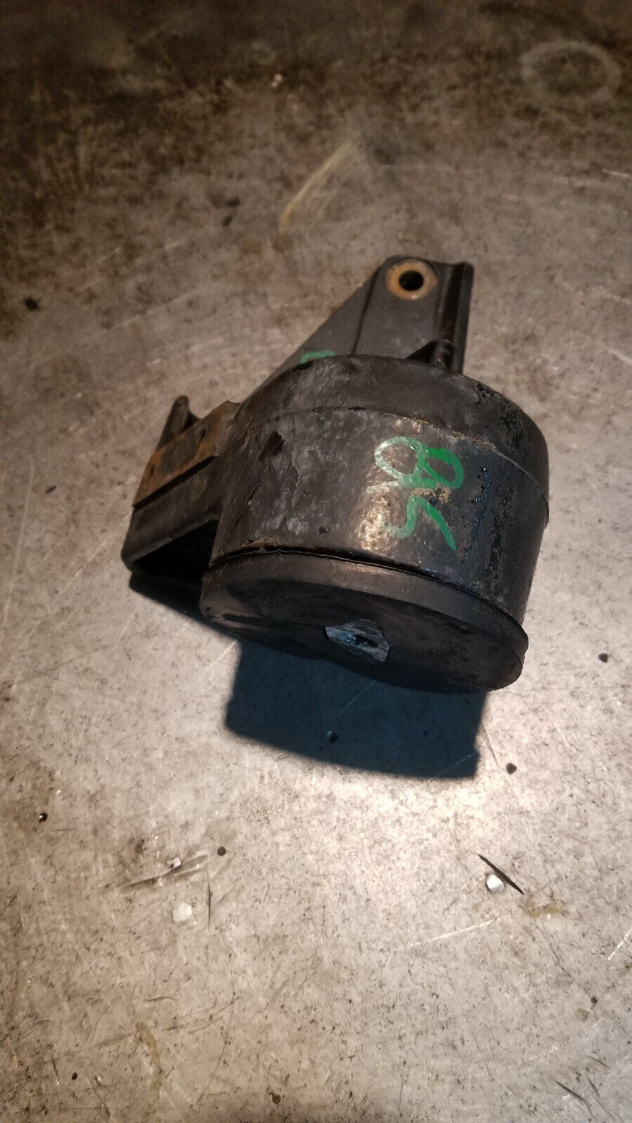 OEM Mopar Right Engine Motor Mount 52018236 For 94-98 Ram 2500 3500 5.9l Diesel