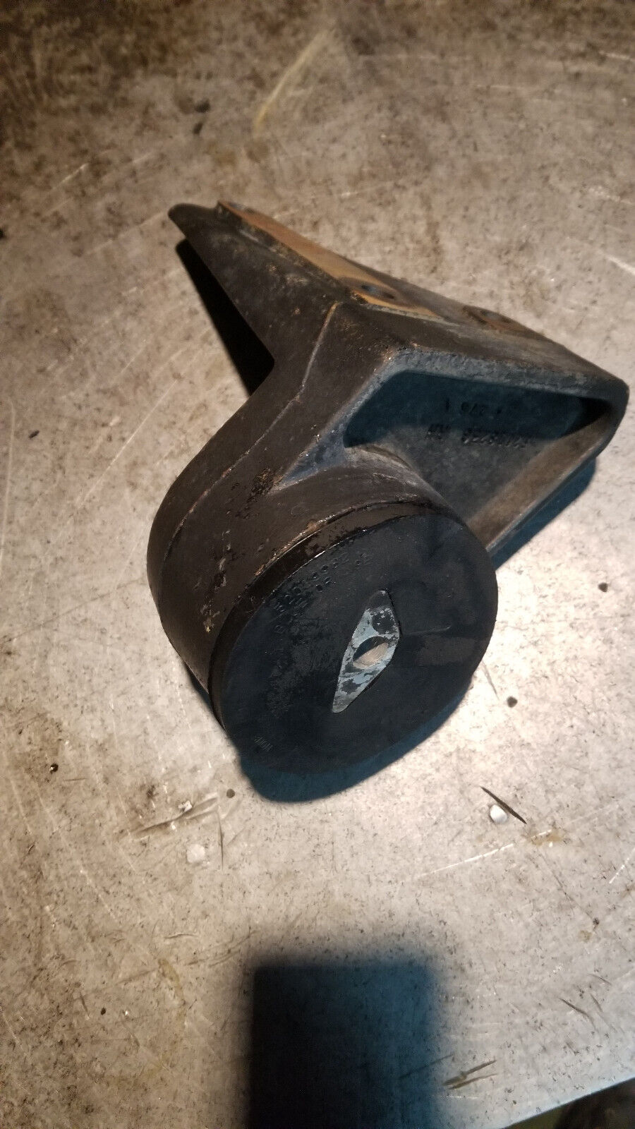 OEM Mopar Right Engine Motor Mount 52018236 For 94-98 Ram 2500 3500 5.9l Diesel