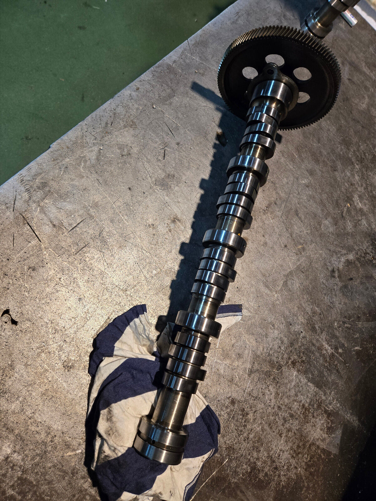 11-17 6.7 Powerstroke POLISHED Camshaft w/ gear BC3Z-6250-D bc3q-6251-af