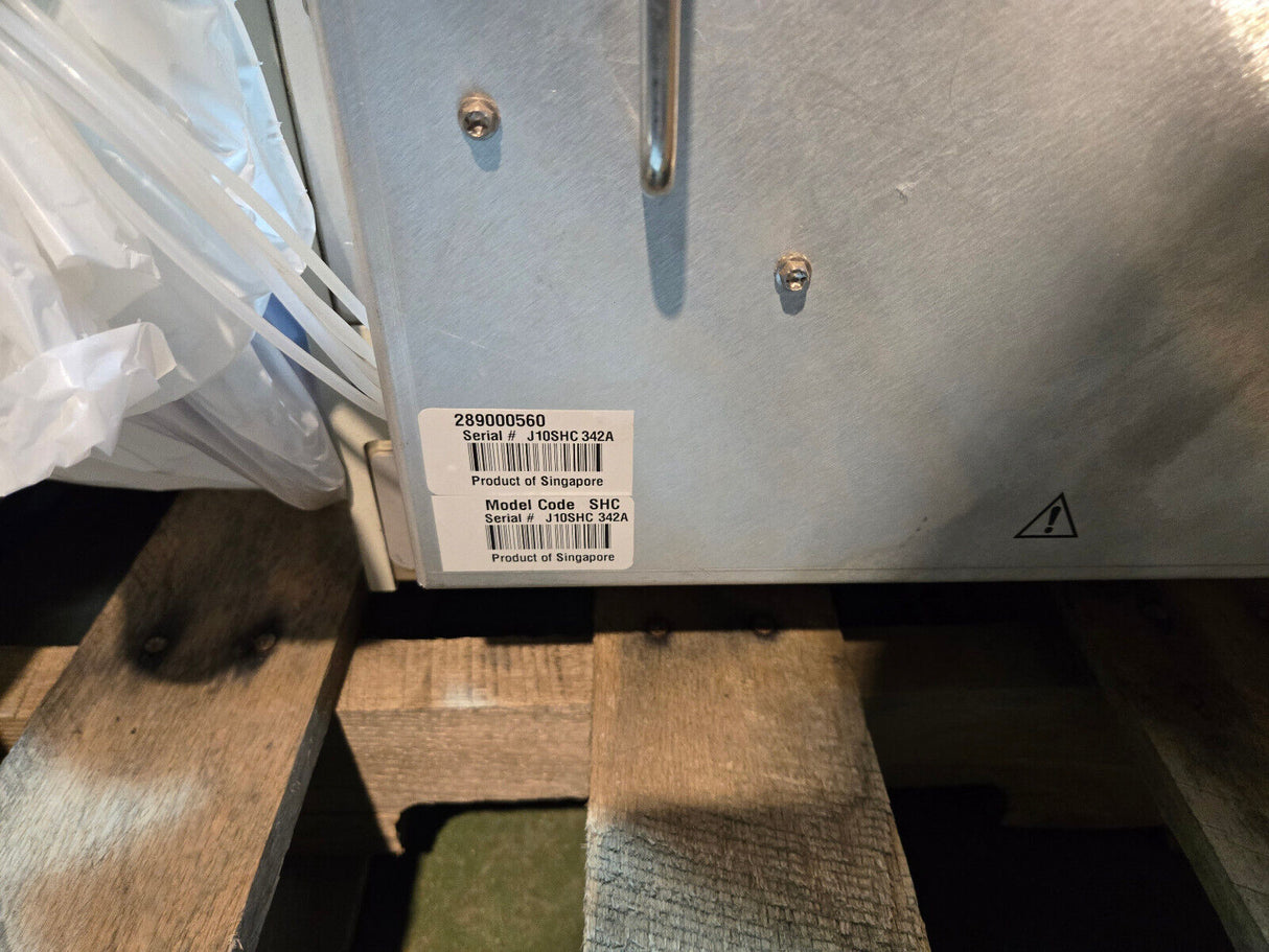 WATERS 2695 SEPARATION MODULE 2487 ABSORBANCE DETECTOR LAC/E 32 SERVER HPLC