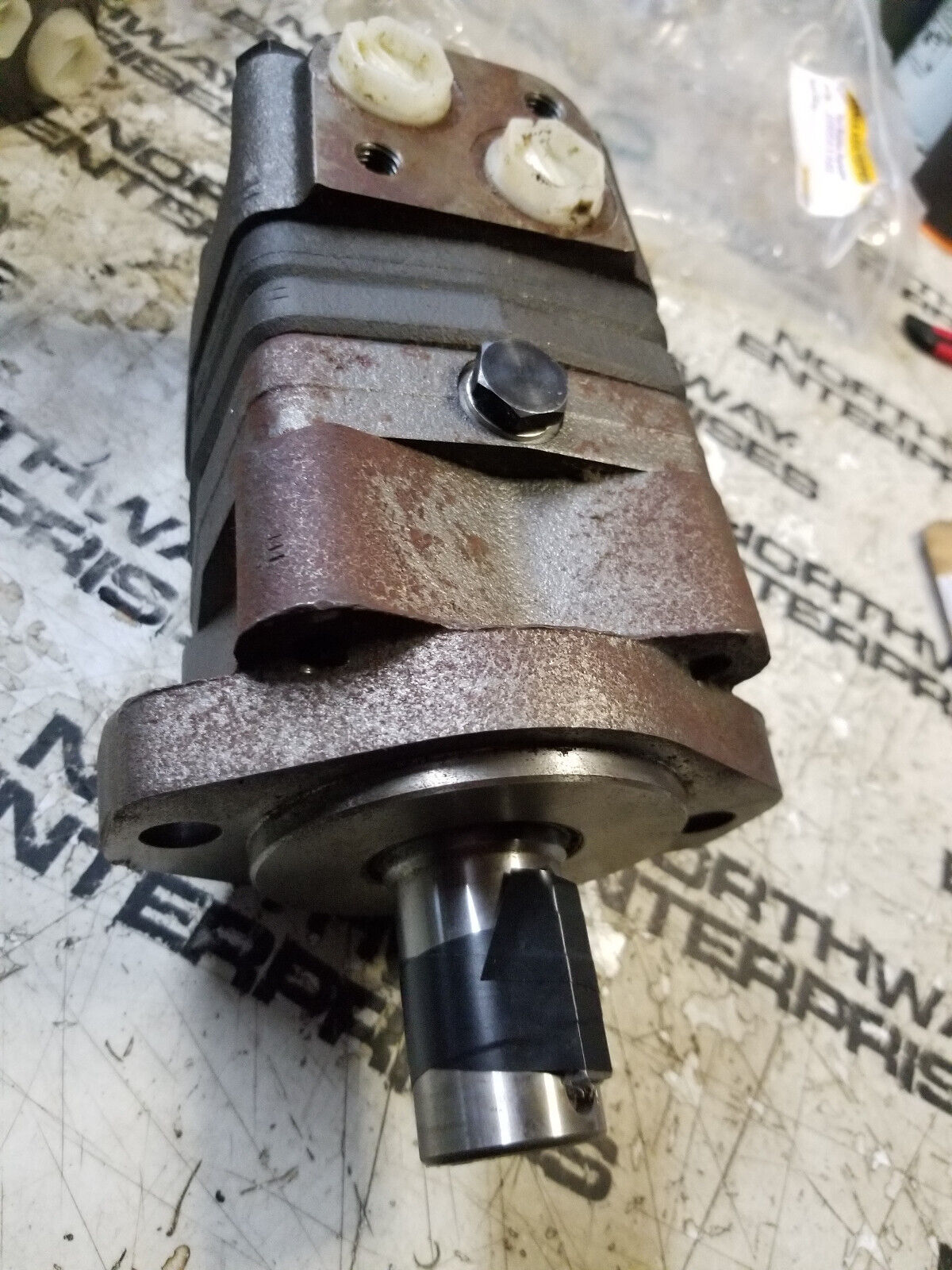 New Genuine OEM Danfoss Orbit Hydraulic Motor OMS80 151F2316 142-956 rpm 80-500