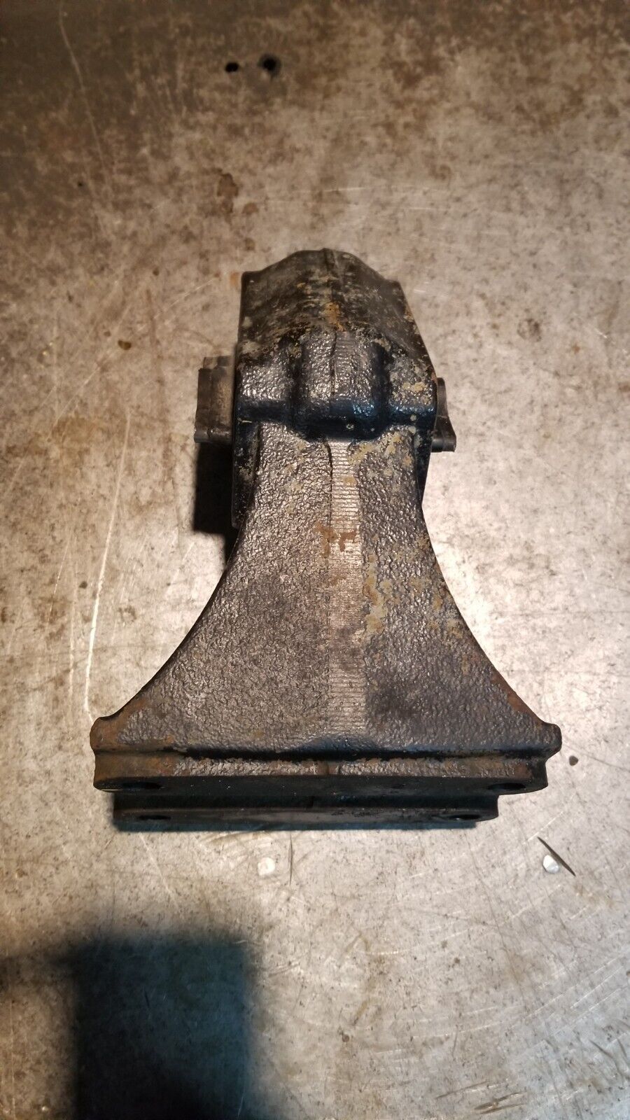 52121815AC 6.7L 6.7 Cummins Engine Mount Bracket LH / DRIVERS SIDE