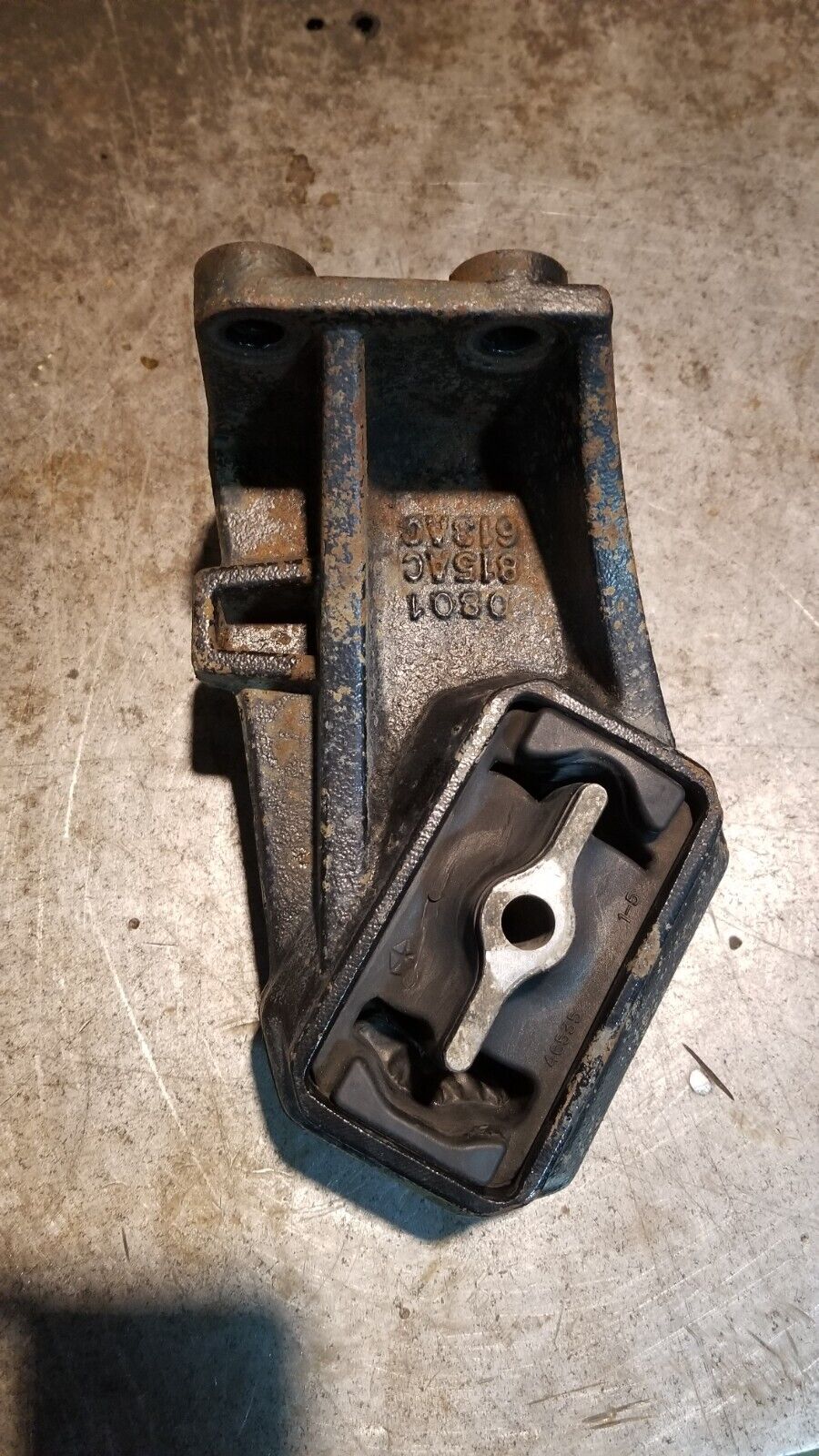 52121815AC 6.7L 6.7 Cummins Engine Mount Bracket LH / DRIVERS SIDE