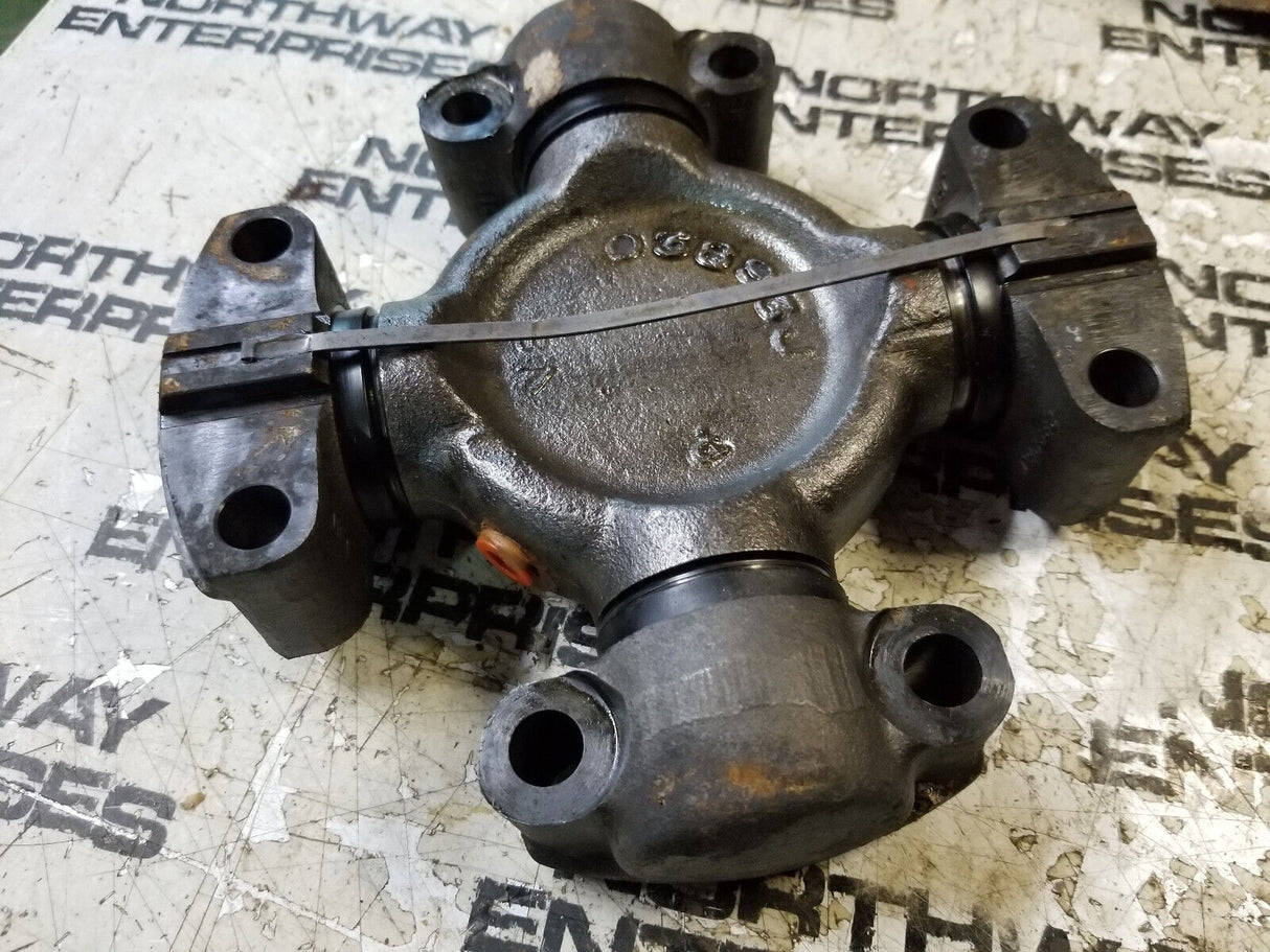 CATERPILLAR OEM 8D-3144 8D3144 SPIDER U JOINT UJOINT