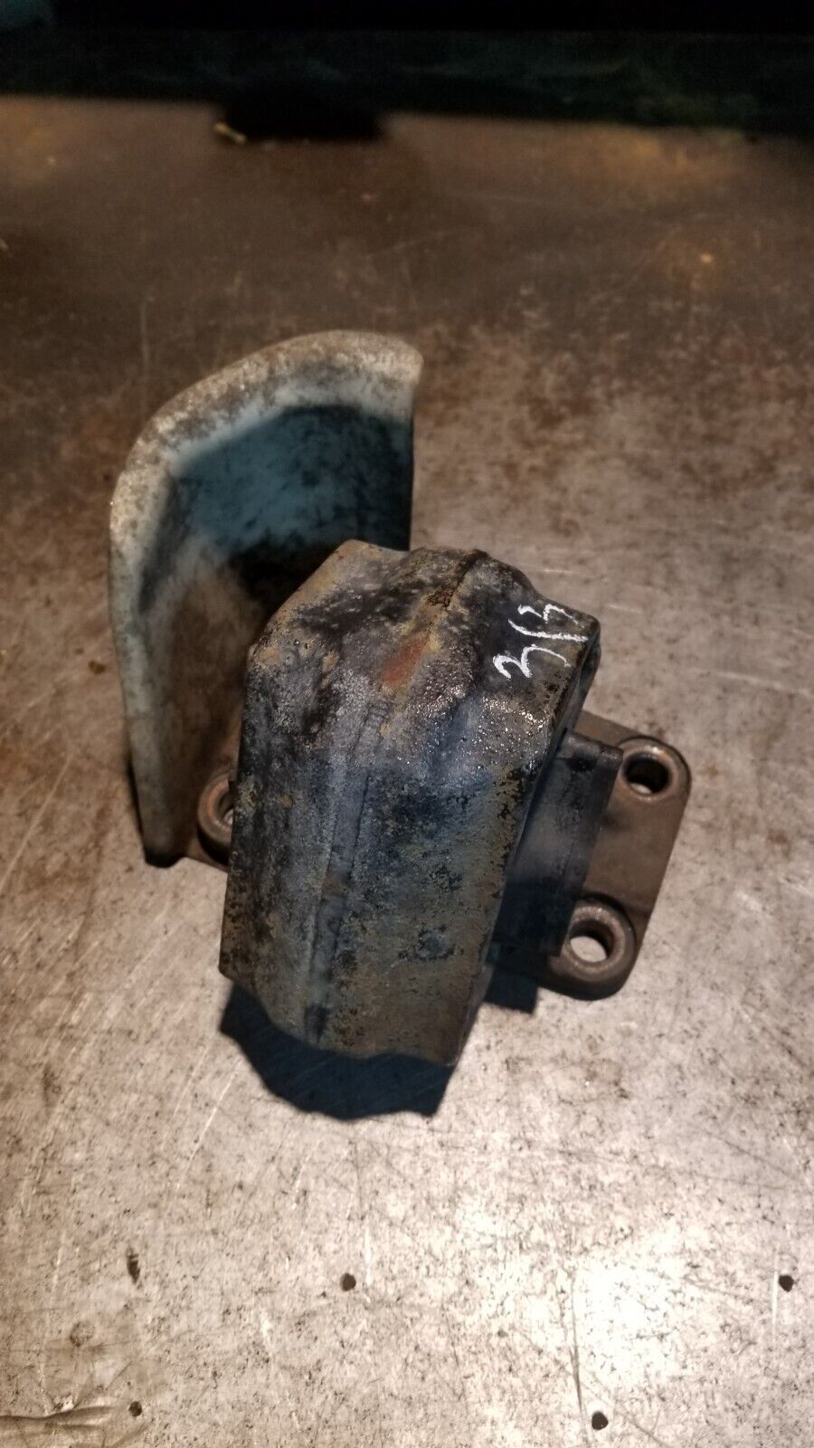 52121814AD 6.7L Cummins Engine Mount Bracket RH / Passenger side re313