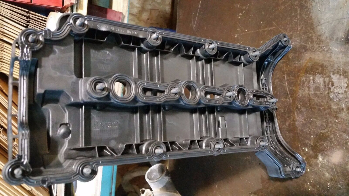 68260130AA LEFT HAND VALVE COVER 3.0L ECODIESEL 68286498AA
