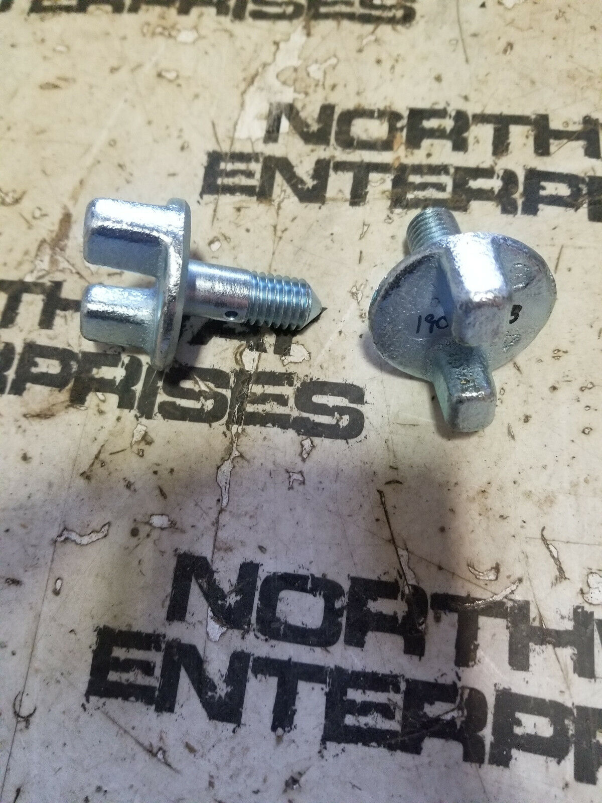 190-0953 CATERPILLAT SPLIT BOLT LOT OF 2 PC