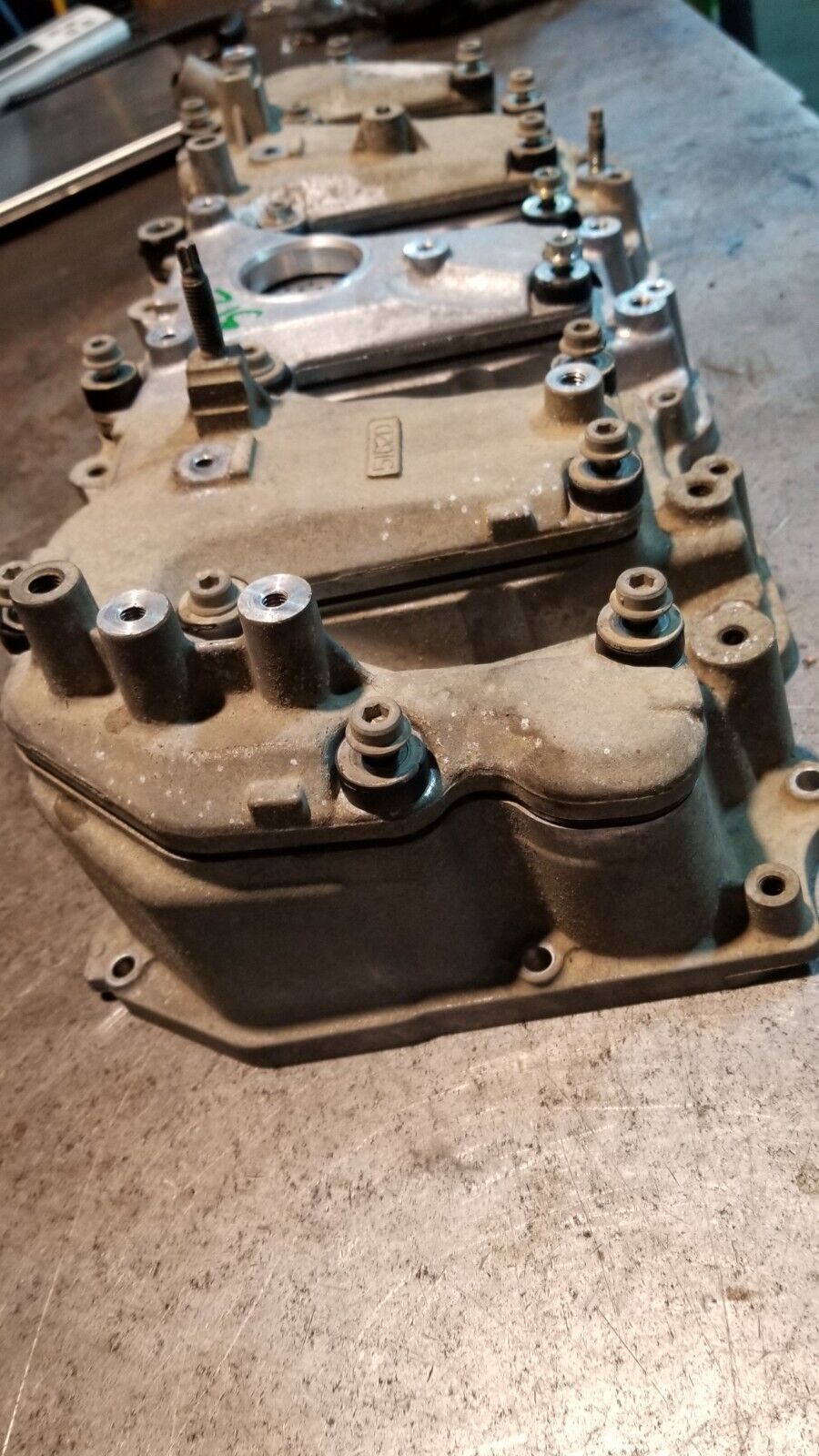 2011-2015 DURAMAX 6.6L DIESEL LML VALVE COVER LH DRIVER 12640380 12642769