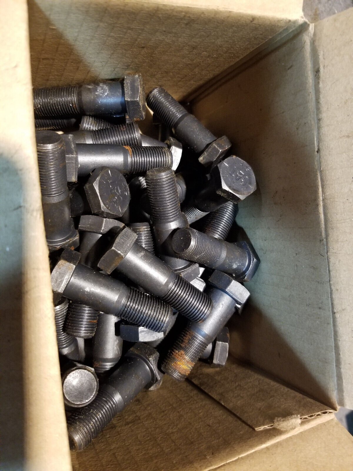 BOX OF 42 BOLTS - 6V-0937 CATERPILLAR 6V0937 5/8-18 Thread 53mm Long Bolt