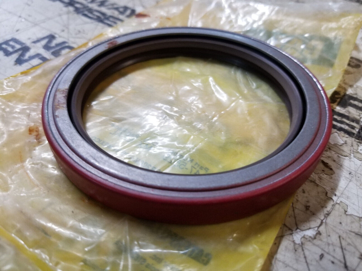 CATERPILLAR OEM 147-5529: 114.48mm Outer Diameter Lip Type Seal 1475529