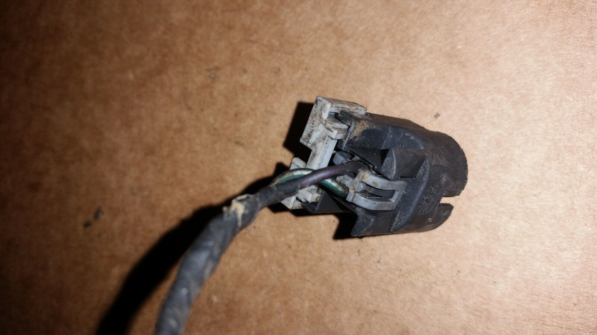 2 WIRE 2008-2010 6.4L POWERSTROKE ENGINE PIGTAIL white